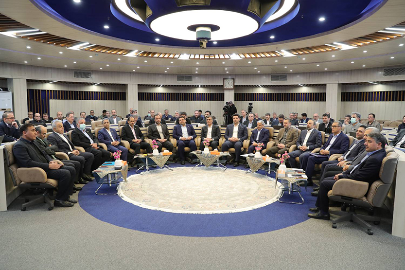 رئیس کل بانک‌ مرکزی در همایش تقدیر از مجریان انتقال موسسه نور به بانک ملی: انتقال موسسه نور به بانک ملی باید به مدلی موفق برای این فرآیند تبدیل شود