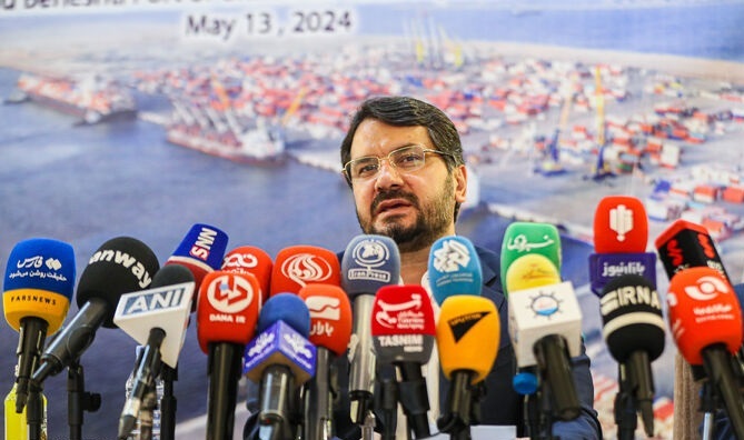 وزیر راه و شهرسازی عنوان کرد: چابهار، نگین توسعه ترانزیت ایران