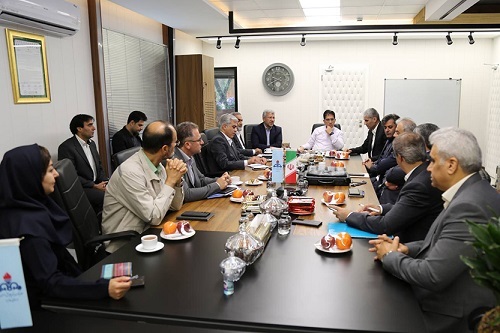 بازدید قائم مقام بانک ملی ایران و هیات همراه از سه شرکت تولیدی در اصفهان