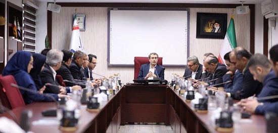 علی ابدالی در نشست با مدیران مناطق: مهم‌ترین هدف بانک سینا در سال ۱۴۰۳ جذب منابع و افزایش سهم بازار است
