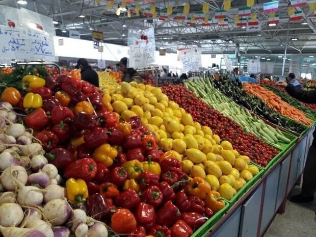 میوه ۴۴درصد ارزان‌تر از سطح شهر در میادین و بازارهای میوه و تره بار عرضه شد