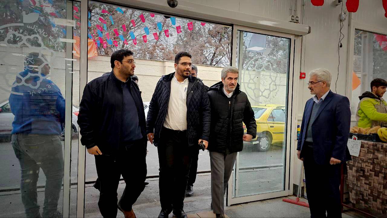 مدیرعامل سازمان مدیریت میادین میوه و تره‌بار شهرداری تهران خبر داد:  تشکیل کارگروه ویژه برای توسعه بازارهای محلی در منطقه ۱۵/