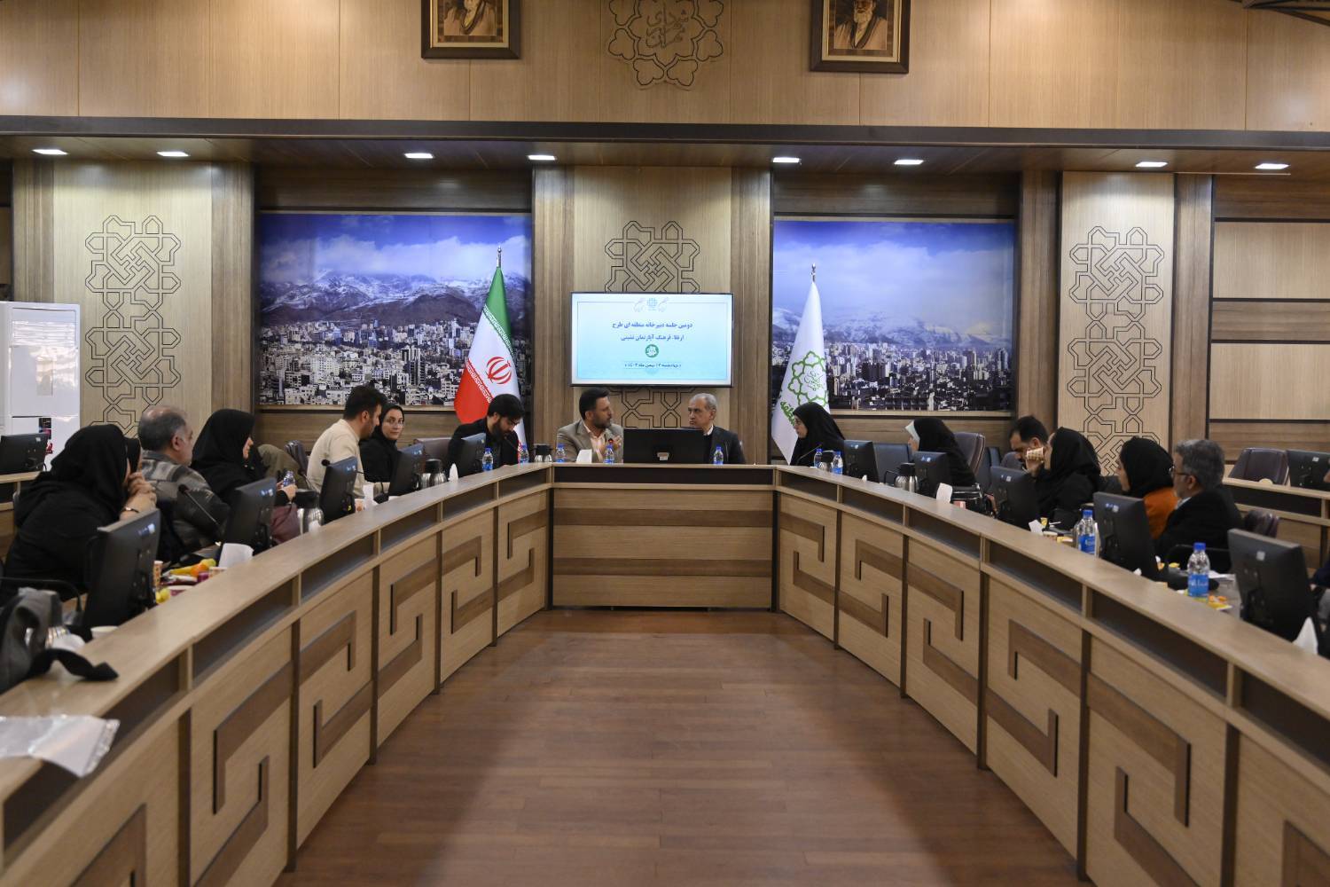 ‍ نشست ارتقاء فرهنگ آپارتمان‌نشینی؛ بهبود کیفیت زندگی و افزایش مسئولیت اجتماعی شهروندان منطقه یک
